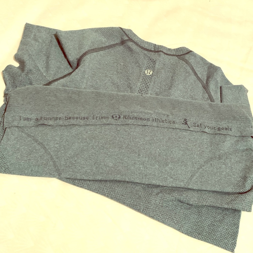 Lululemon compression running top